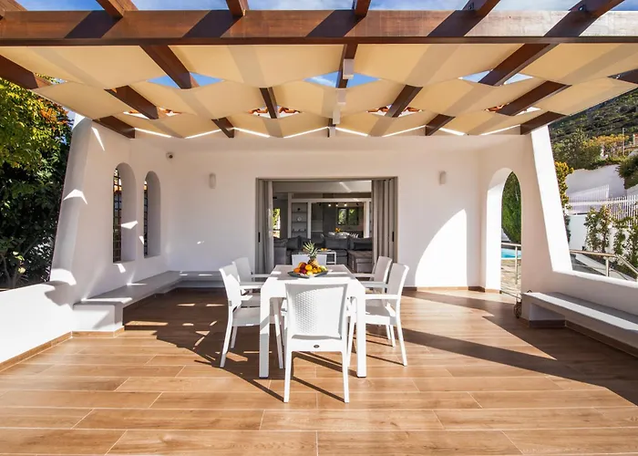 Astarte Sunset Villa